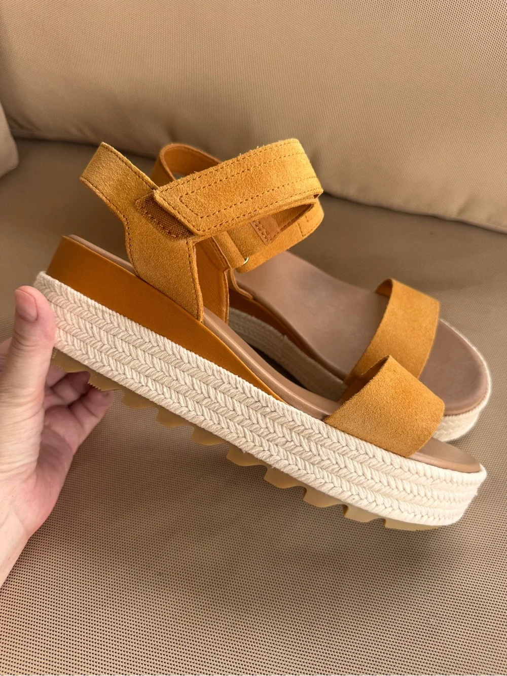 SOREL Cameron Flatform Sandals Canyon Gold Suede Platform Women’s 9.5
